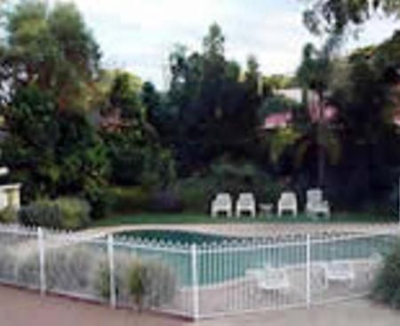 Lake Haven Motor Inn Gorokan Buitenkant foto